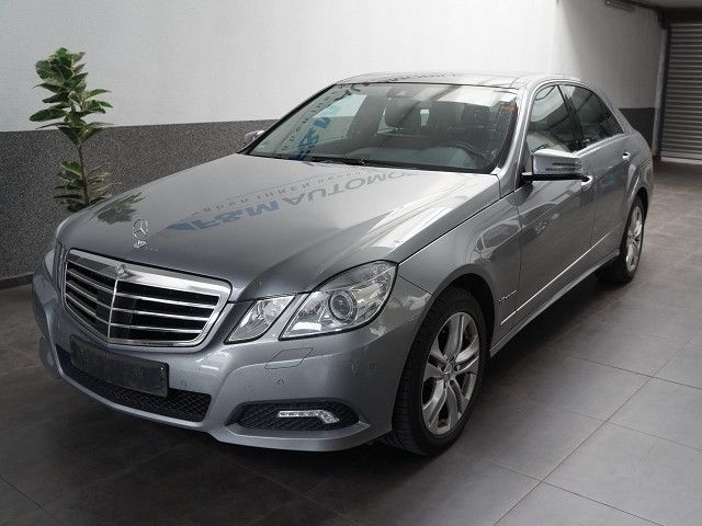 Mercedes-Benz E 500 163.000 km 15.950 &euro; Neuss 41460