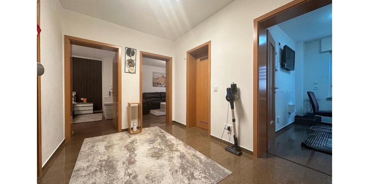 Erdgeschoßwohnung Essen Stadtbezirk V - 6 Zimmer, 130 m&sup2;, 290.000&euro; | Angebot:24816188