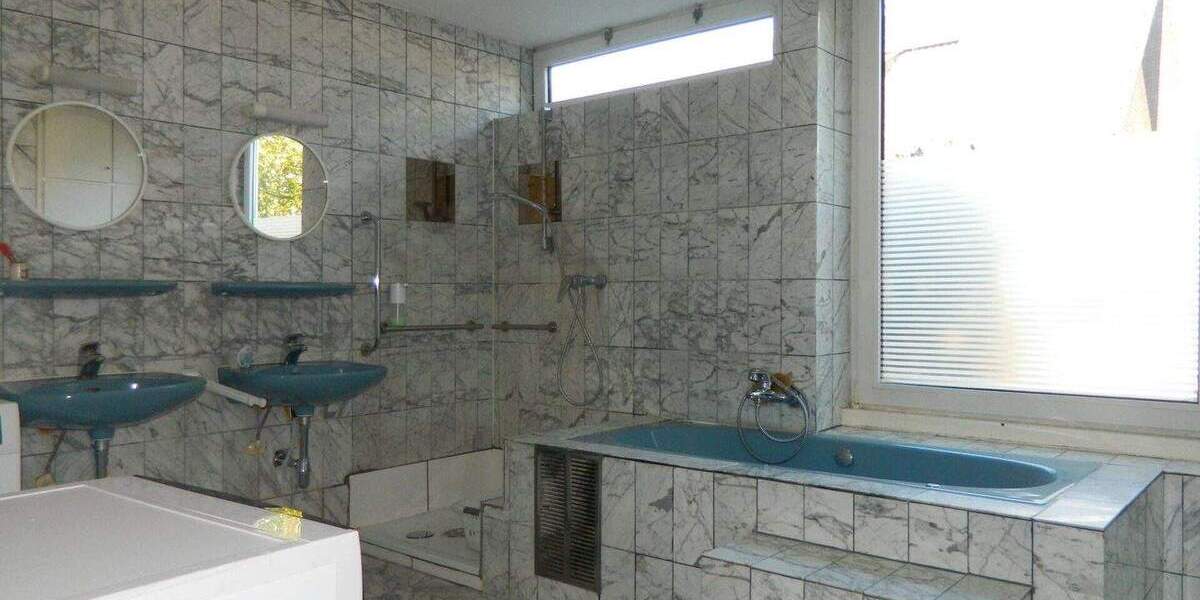 Bungalow Krefeld Benrad-Süd - 8 Zimmer, 157 m&sup2;, 395.000&euro; | Angebot:25697193