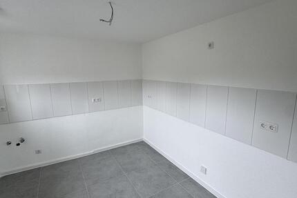 Wohnung Duisburg Hochheide - 2.5 Zimmer, 80 m&sup2;, 880&euro; | Angebot:25894572
