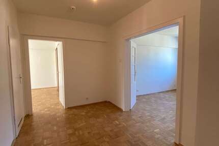 Wohnung Essen Rüttenscheid - 4 Zimmer, 90 m&sup2;, 1.150&euro; | Angebot:23542869