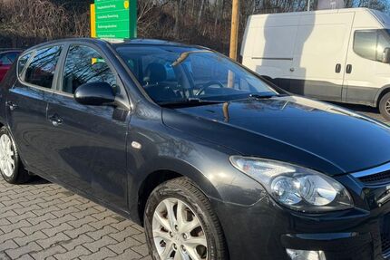 Hyundai i30 121.000 km 4.490 &euro; Bottrop 46238