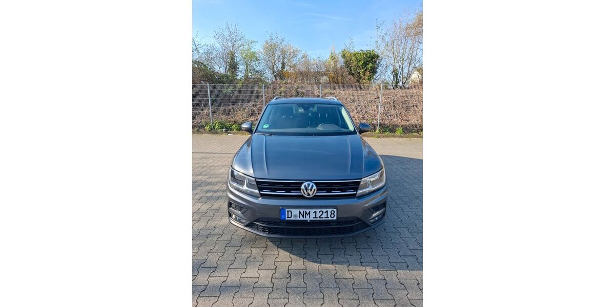 VW Tiguan 107.000 km 21.500 &euro; Düsseldorf 40472