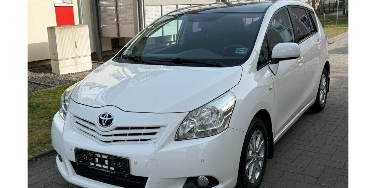 Toyota Verso 155.000 km 6.440 &euro; Düsseldorf 40468