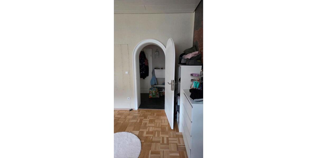 Etagenwohnung Duisburg Mittelmeiderich - 2.5 Zimmer, 70 m&sup2;, 720&euro; | Angebot:25974984