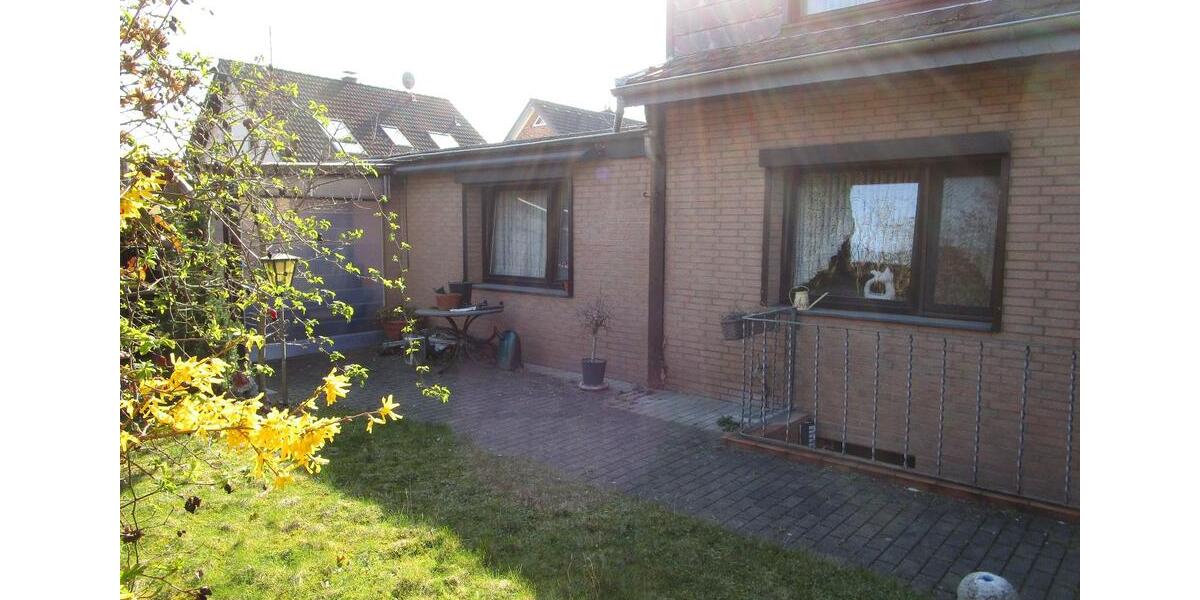 Einfamilienhaus Düsseldorf Stadtbezirk 5 - 6 Zimmer, 130 m&sup2;, 12.345.678&euro; | Angebot:26024434