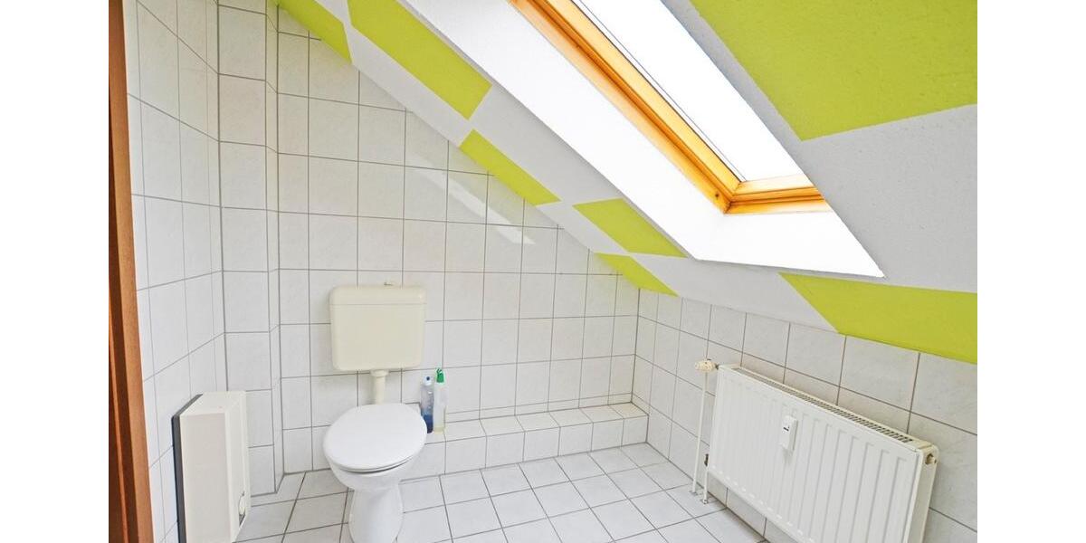 Dachgeschoßwohnung Duisburg Walsum - 3 Zimmer, 72 m&sup2;, 585&euro; | Angebot:25765138