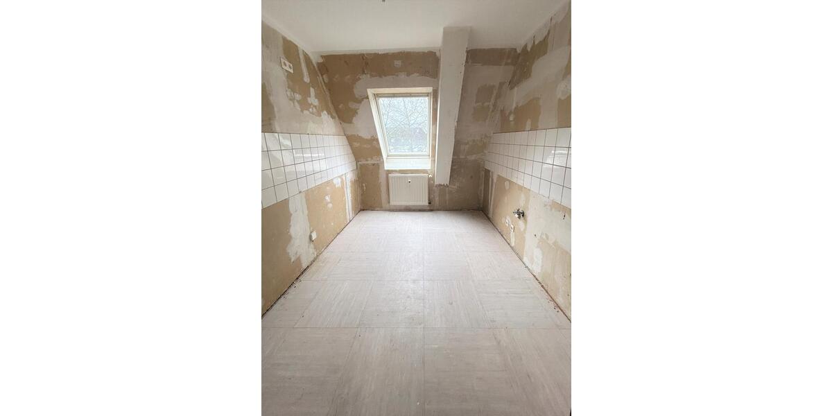 Dachgeschoßwohnung Duisburg Walsum - 3.5 Zimmer, 70 m&sup2;, 410&euro; | Angebot:22693071