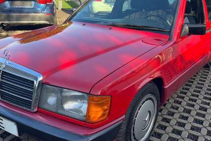 Mercedes-Benz 190 118.000 km 6.950 &euro; Krefeld 47809