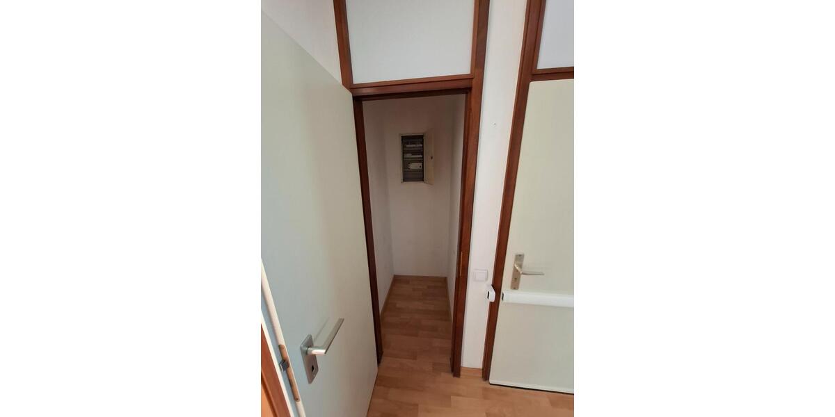 Etagenwohnung Neuss - 2.5 Zimmer, 76 m&sup2;, 219.000&euro; | Angebot:26577374