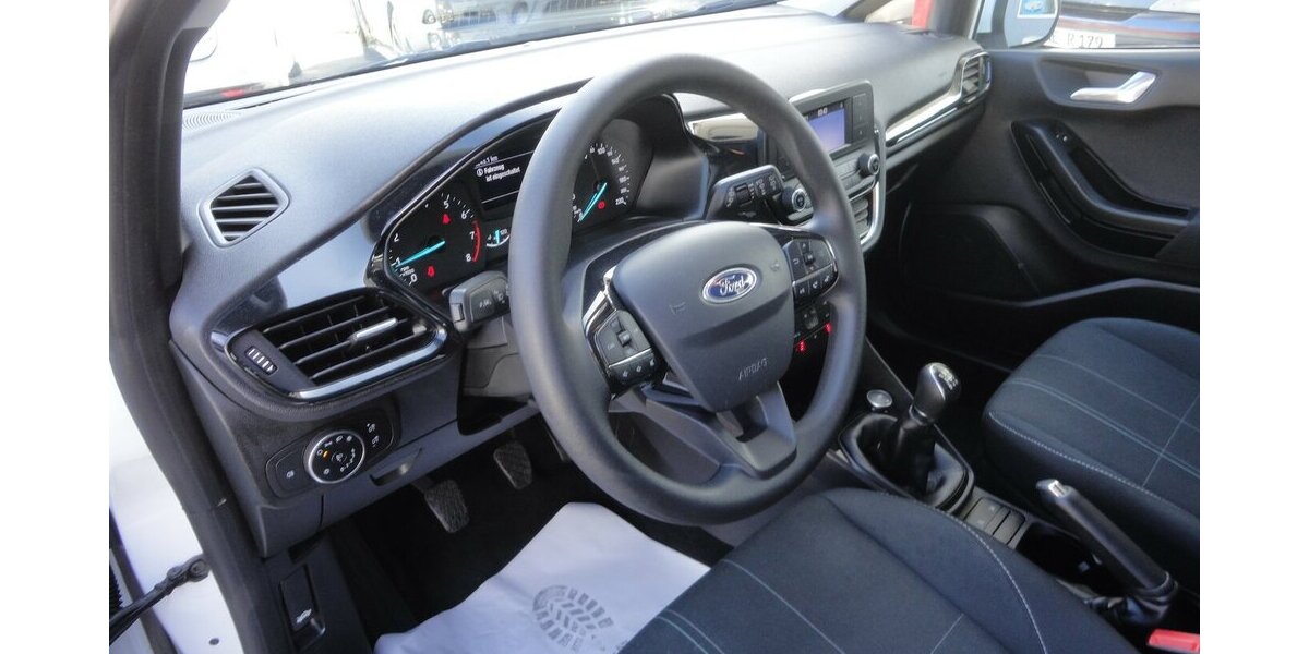 Ford Fiesta Trend 1,1 52 kw Klima SHZ 5Tür 1 Hd 20Tkm 20.000 km 9.790 &euro; Neuss 41462