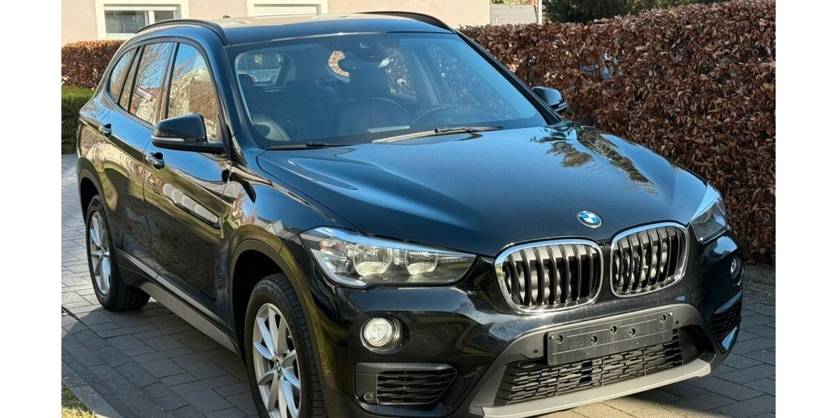 BMW X1 210.000 km 12.940 &euro; Düsseldorf 40468