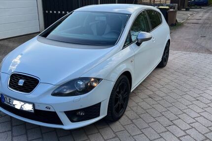 Seat Leon 132.470 km 6.800 &euro; Kevelaer 47623