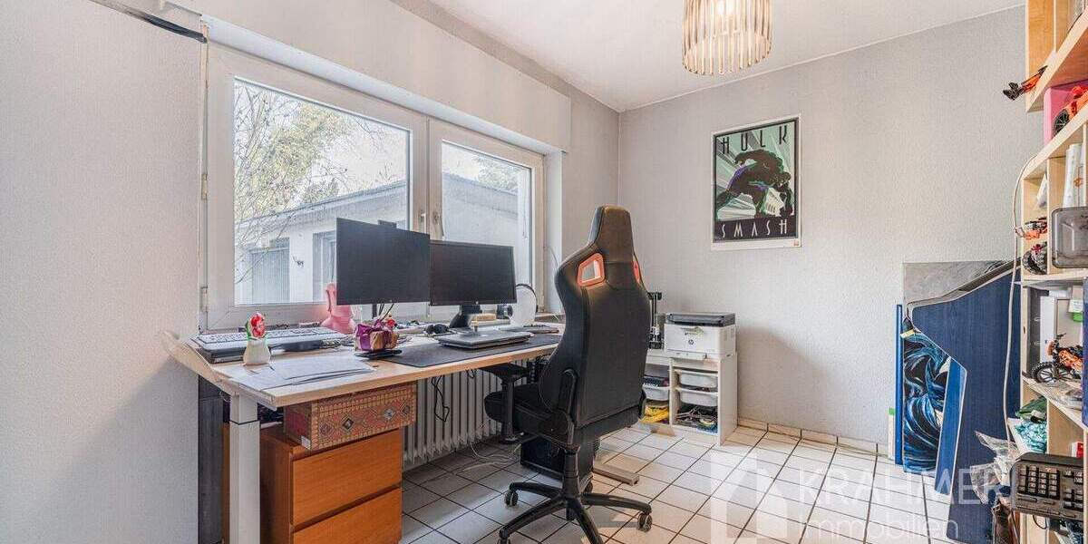 Einfamilienhaus Moers Kapellen-Mitte - 9 Zimmer, 181 m&sup2;, 649.000&euro; | Angebot:25684258