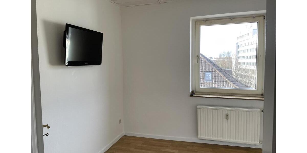 Etagenwohnung Essen Huttrop - 4 Zimmer, 81 m&sup2;, 1.140&euro; | Angebot:25430682