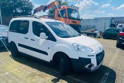 Peugeot Partner 98.000 km 8.999 &euro; Duisburg 47138