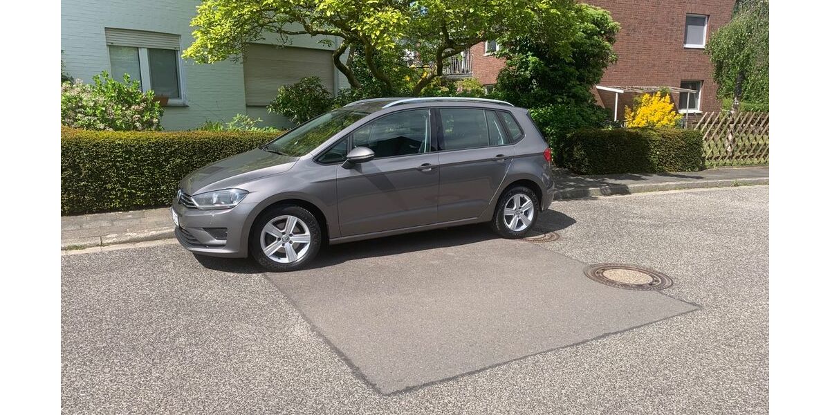 VW Golf Sportsvan 126.830 km 9.500 &euro; Neuss 41466