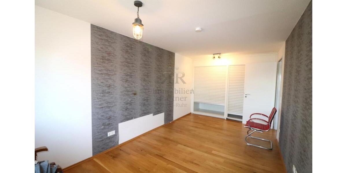 Dachgeschoßwohnung Voerde (Niederrhein) - 4 Zimmer, 120 m&sup2;, 1.056&euro; | Angebot:25852214