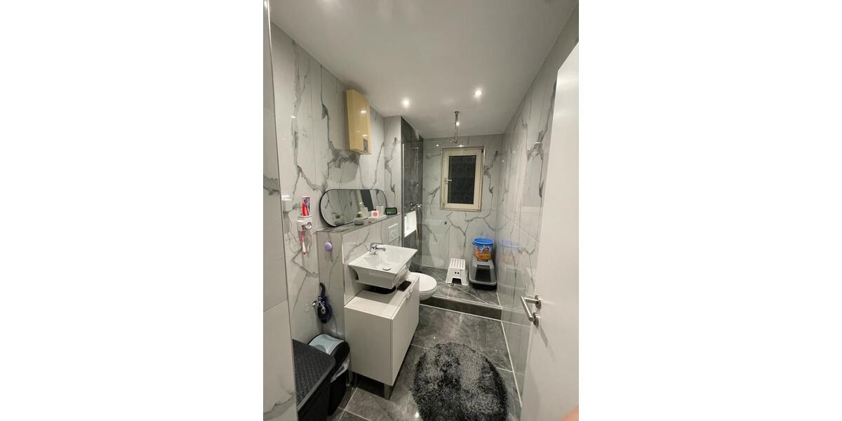 Etagenwohnung Duisburg Hamborn - 2 Zimmer, 92 m&sup2;, 95.000&euro; | Angebot:26754342