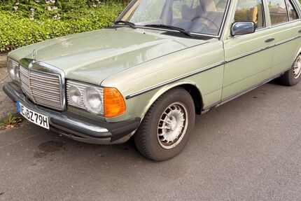 Mercedes-Benz 250 96.000 km 4.999 &euro; Neuss 41469