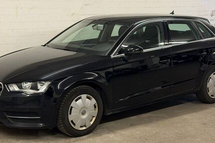 Audi A3 113.819 km 12.400 &euro; Düsseldorf 40468