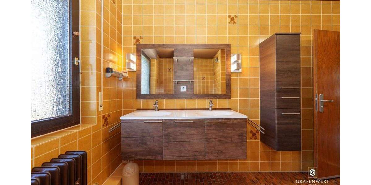 Mehrfamilienhaus, Wohnhaus Krefeld / Fischeln Fischeln - 5 Zimmer, 150 m&sup2;, 499.000&euro; | Angebot:25774713