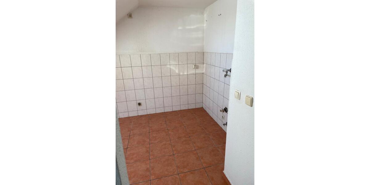 Dachgeschoßwohnung Mülheim an der Ruhr Heißen - 2 Zimmer, 46 m&sup2;, 660&euro; | Angebot:26150943