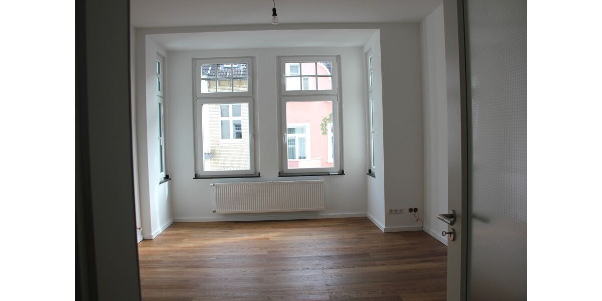 Schöne helle Altbauwohnung - 2- Düsseldorf Stadtbezirk 7 | Angebot:26744840