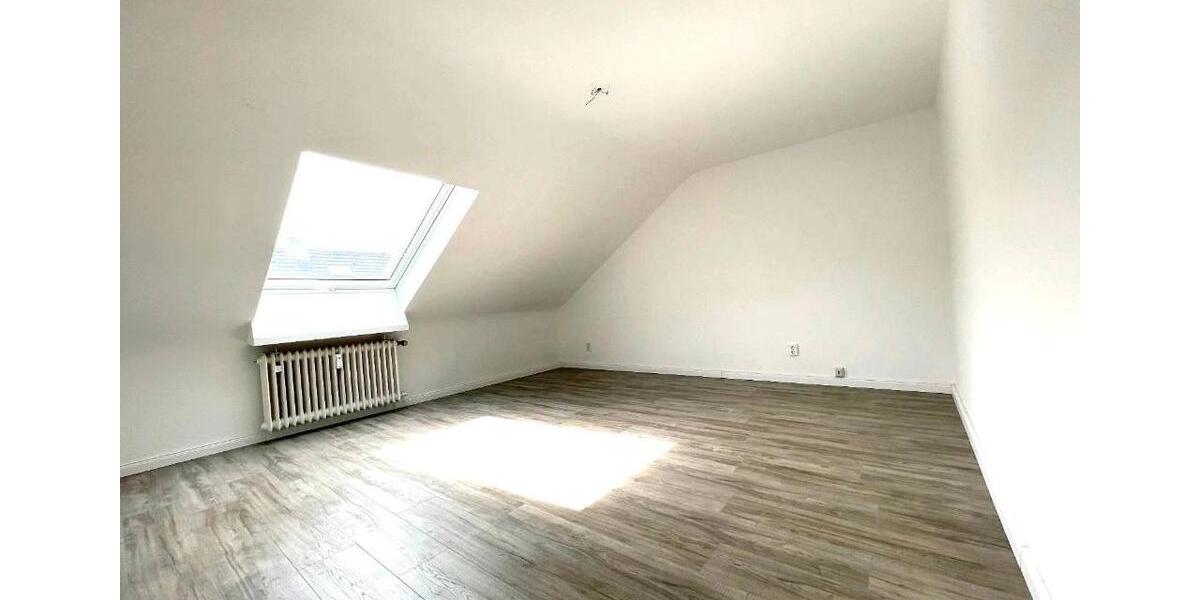 Dachgeschoßwohnung Heiligenhaus - 2.5 Zimmer, 49 m&sup2;, 570&euro; | Angebot:26606763