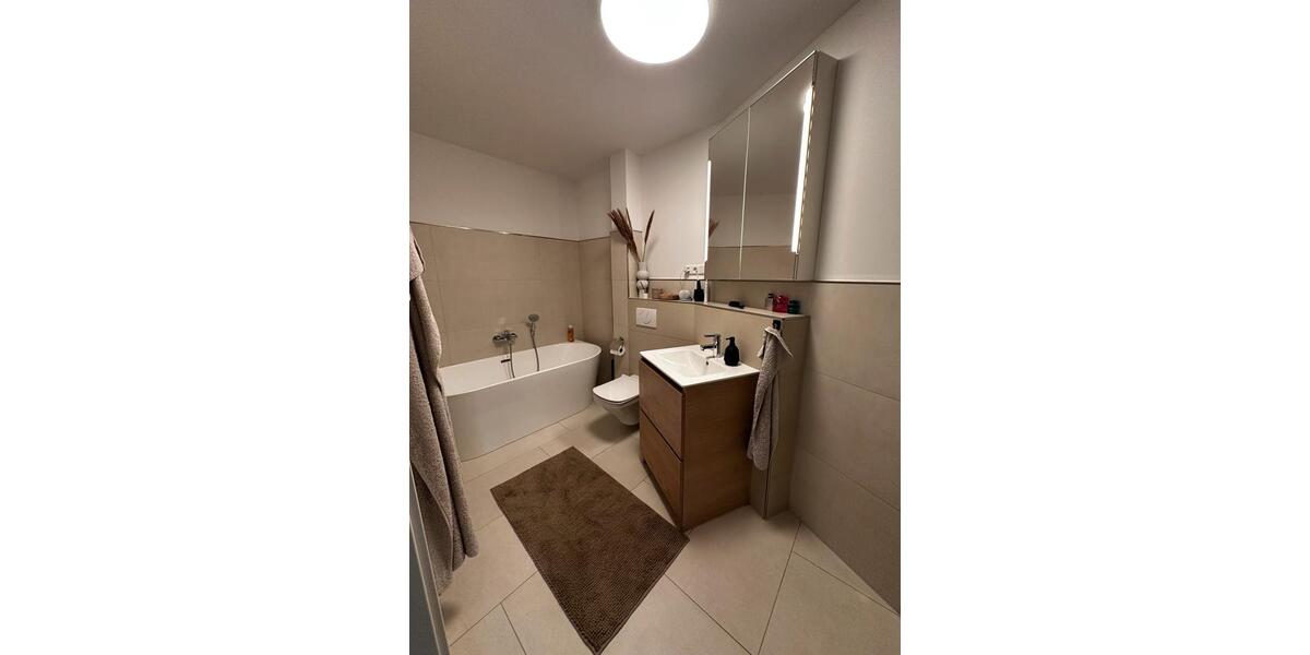 Etagenwohnung Düsseldorf Stadtbezirk 3 - 3 Zimmer, 86 m&sup2;, 1.900&euro; | Angebot:25292818