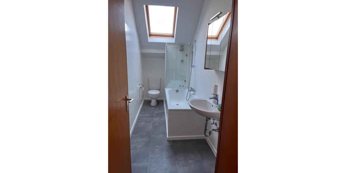 Etagenwohnung Duisburg Mittelmeiderich - 2 Zimmer, 54 m&sup2;, 560&euro; | Angebot:25764270