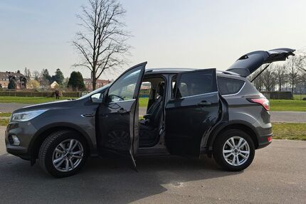 Ford Kuga 96.000 km 15.800 &euro; Krefeld 47799