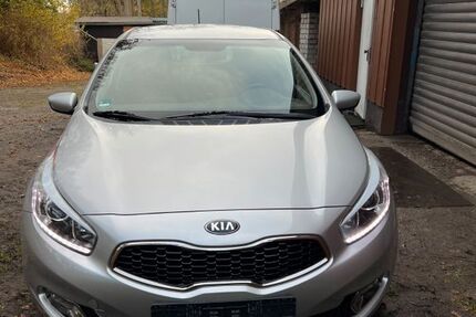 Kia ceed / Ceed 60.000 km 9.350 &euro; Essen 45130