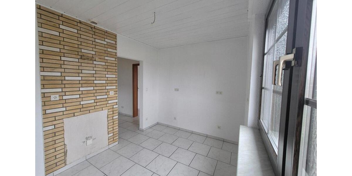 Dachgeschoßwohnung Duisburg Hochheide - 2 Zimmer, 90 m&sup2;, 896&euro; | Angebot:25613644