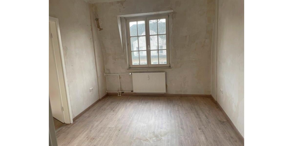 Dachgeschoßwohnung Duisburg Huckingen - 3 Zimmer, 71 m&sup2;, 499&euro; | Angebot:23293968