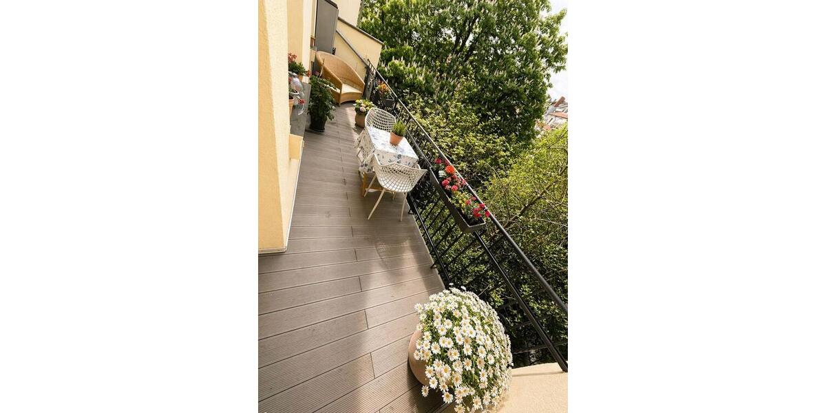 Etagenwohnung Düsseldorf Oberbilk - 3 Zimmer, 118 m&sup2;, 2.200&euro; | Angebot:26327038