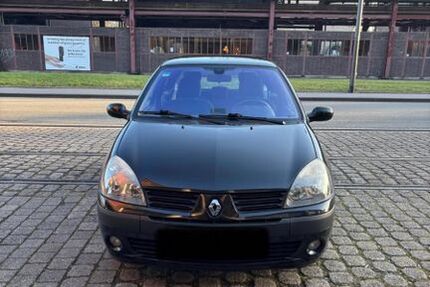 Renault Clio 118.200 km 2.100 &euro; Essen 45326