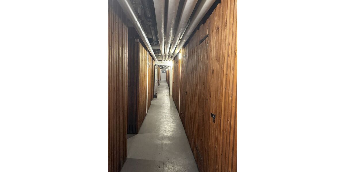 Provisionsfrei* Golzheim - wegen Auswanderung direkt vom Eigentümer sanierte 4 Zi-Wohnung mit hochwertiger Küche - Etagenwohnung Düsseldorf Stadtbezirk 5 | Angebot:25813842