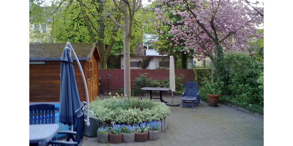 Dachgeschoßwohnung Duisburg Hochheide - 2.5 Zimmer, 66 m&sup2;, 420&euro; | Angebot:25640084