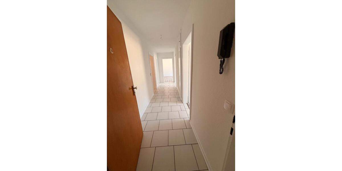 Etagenwohnung Krefeld - 3 Zimmer, 85 m&sup2;, 810&euro; | Angebot:25963742