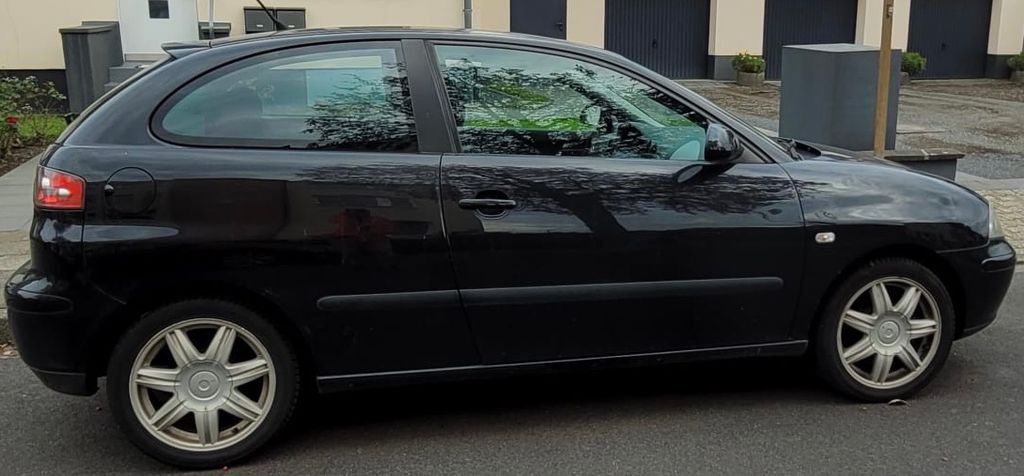 Seat Ibiza 219.999 km 1.698 &euro; DÜSSELDORF 40597