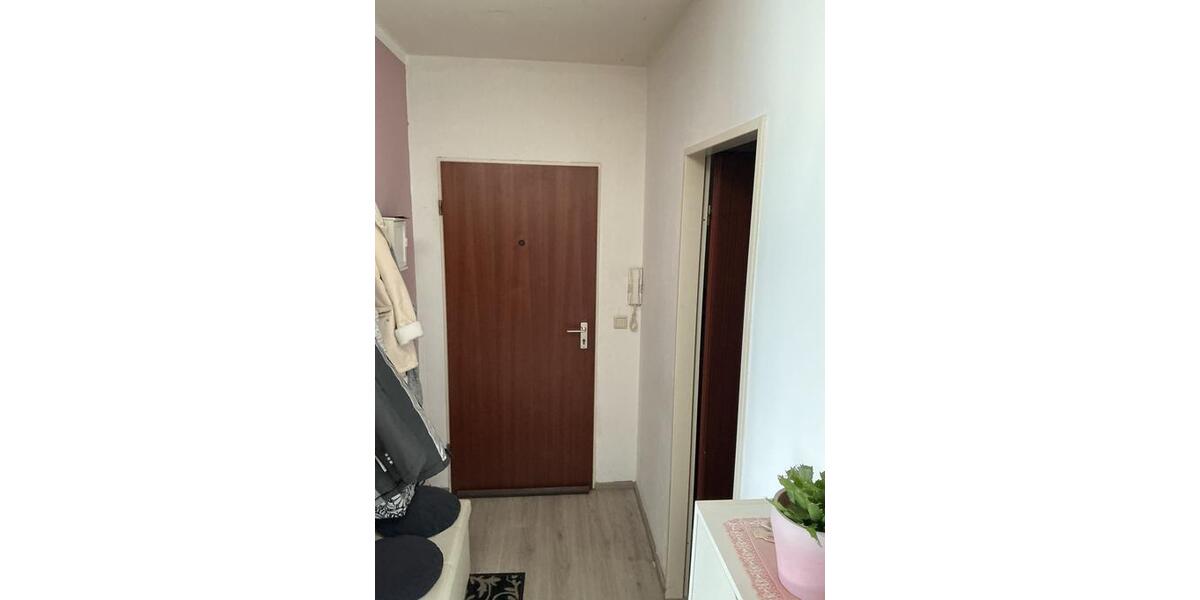 Etagenwohnung Voerde (Niederrhein) - 2.5 Zimmer, 65 m&sup2;, 320&euro; | Angebot:25837592