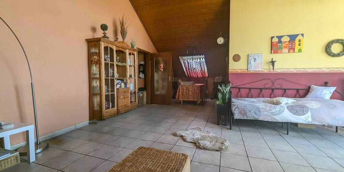 Etagenwohnung Wesel - 3 Zimmer, 90 m&sup2;, 149.000&euro; | Angebot:25742059