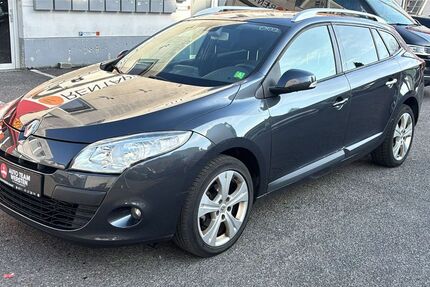 Renault Megane 149.782 km 3.790 &euro; Düsseldorf 40591