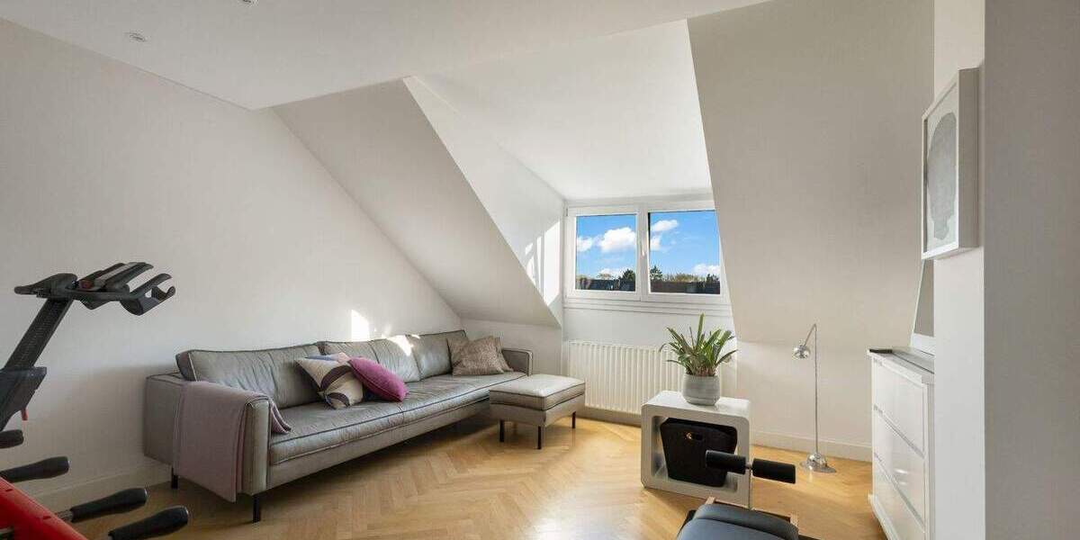 Reihenmittelhaus Krefeld Cracau - 7 Zimmer, 202 m&sup2;, 1.590.000&euro; | Angebot:25738411