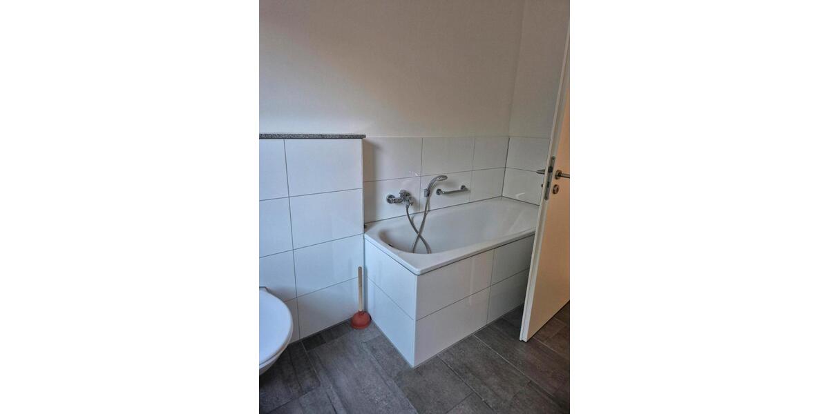 Erdgeschoßwohnung Viersen - 3 Zimmer, 102 m&sup2;, 1.250&euro; | Angebot:23995911