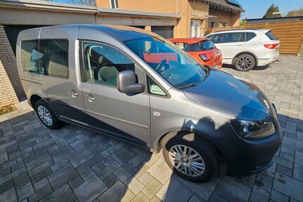 VW Caddy 114.000 km 10.999 &euro; Neuss 41470