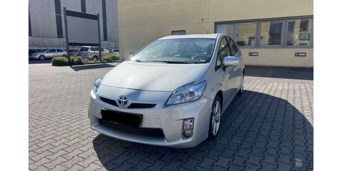 Toyota Prius 185.000 km 8.400 &euro; Essen 45143