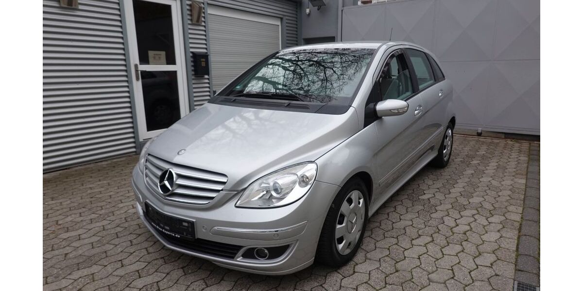 Mercedes-Benz B 180 189.000 km 4.499 &euro; Düsseldorf 40231