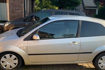 Ford Fiesta 80.000 km 2.500 &euro; Essen 45131